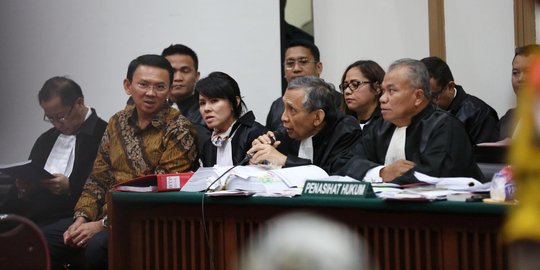 Dicecar pertanyaan pengacara, saksi ahli agama ngotot Ahok bersalah