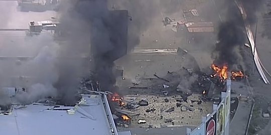 Pesawat komersil tabrak pusat perbelanjaan di Melbourne, 5 tewas