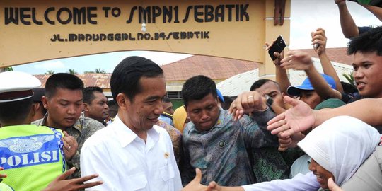 Jokowi kembali pamer pembangunan pos perbatasan Entikong dan Mottain