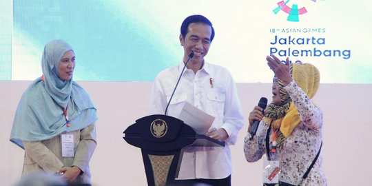 Tingkah lucu ibu-ibu ikuti kuis sepeda ala Presiden Jokowi