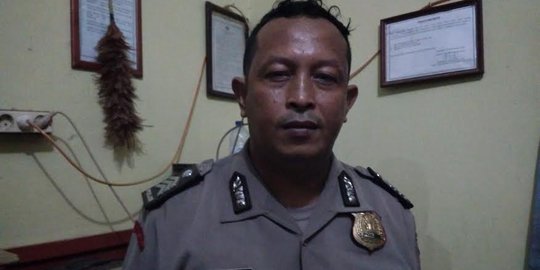 Hendak diamankan polisi, pembawa kepala manusia kibaskan parang