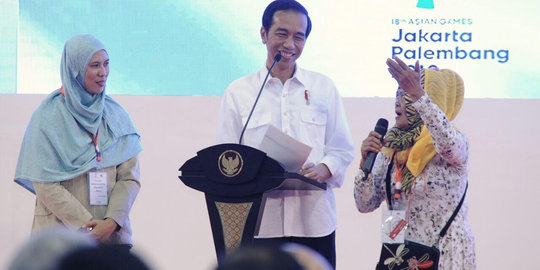 Kuis bagi-bagi sepeda, cara Jokowi bercengkerama dengan warga