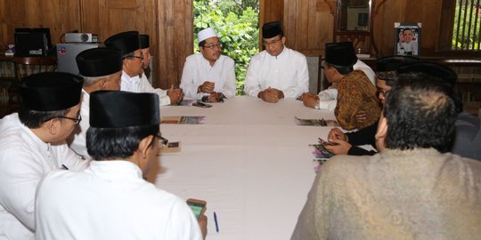 Anies Baswedan terima kunjungan pengurus PWNU di kediamannya