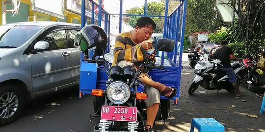 Miris, begini nasib mantan anggota DPRD Minahasa jadi tukang sampah