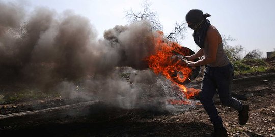 Protes permukiman Yahudi, warga Palestina dan tentara Israel bentrok