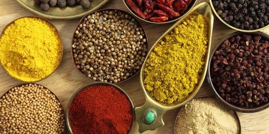 8 makanan terburuk yang 'haram' kamu santap sebelum tidur