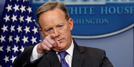 Sering  kritik Trump, Gedung Putih larang media ikut jumpa pers