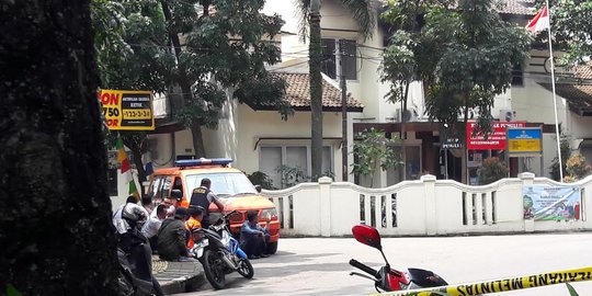 Video polisi kepung pelaku peledakan di Bandung