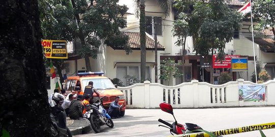 Disergap polisi, pelaku peledakan lepaskan tembakan dari kelurahan