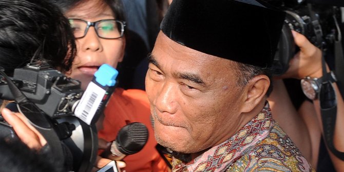 Hasil gambar untuk MUHADJIR EFFENDY MARAH