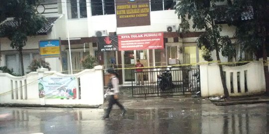 Kantor Kelurahan Arjuna masih dijaga sejumlah personel Brimob