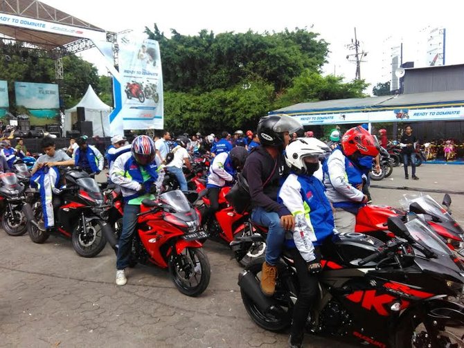 suzuki gsx r150 dan s150