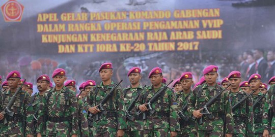 Pangkostrad tinjau pasukan pengamanan Raja Arab dan KTT IORA