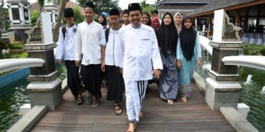Cara Bupati Dedi Mulyadi lakukan deradikalisasi di Purwakarta