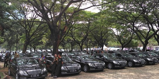 300 Mobil mewah untuk Raja Salman diparkir di Senayan