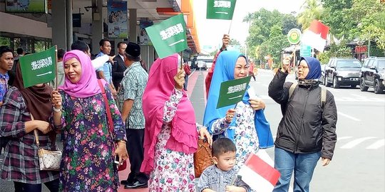 Demi Raja Salman, muslimah Depok ini sudah di Halim sejak pagi