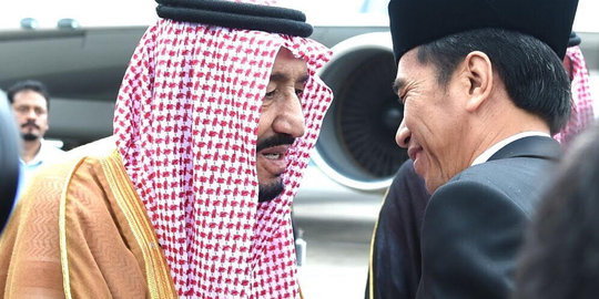Menengok gaya Jokowi dan Soeharto saat sambut Raja Saudi