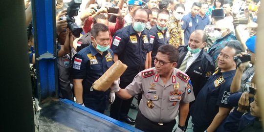 Narkoba 32 kilogram hasil operasi semeru dimusnahkan