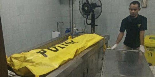 Pria tanpa identitas tewas tertabrak KA di perlintasan rel Cisauk