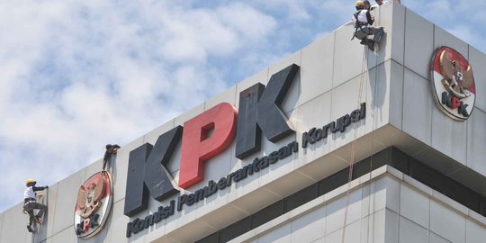 Usai diperiksa kasus Emirsyah, eks pejabat Garuda Indonesia bungkam
