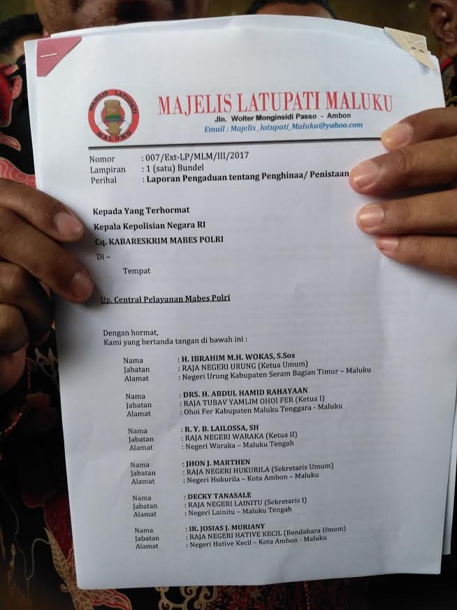 majelis latupati maluku melaporkan akun facebook indrisantika kurniasari