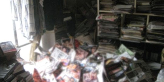 Pria Jepang tewas tertimpa majalah porno koleksinya seberat 6 ton