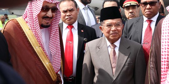 Raja Salman dan rombongan tiba di Bali