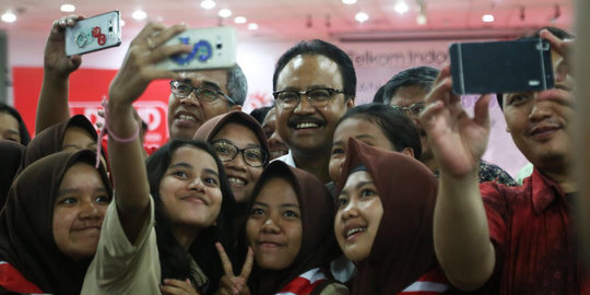 Marak konten porno, Gus Ipul ajak pelajar berinternet sehat