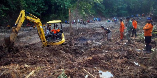 Jenazah Tugiyem korban longsor di Gunungkidul dievakuasi