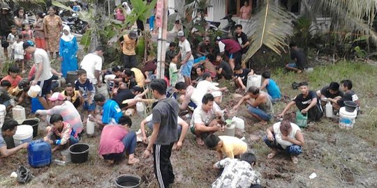 Pipa Pertamina di Cilacap bocor, bau bensin menyengat