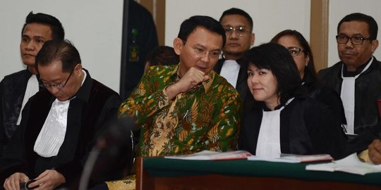 Penasihat hukum akan hadirkan 3 saksi di sidang Ahok hari ini