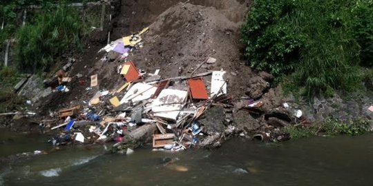 Cerita mendebarkan detik-detik longsor tebing Sungai Code