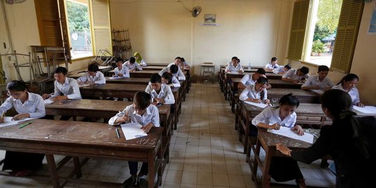 Uang sumbangan nunggak, siswa SMAN 5 Depok tak diberi kartu ujian