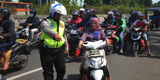 Puluhan pengendara sepeda motor terjaring Operasi Simpatik Jaya