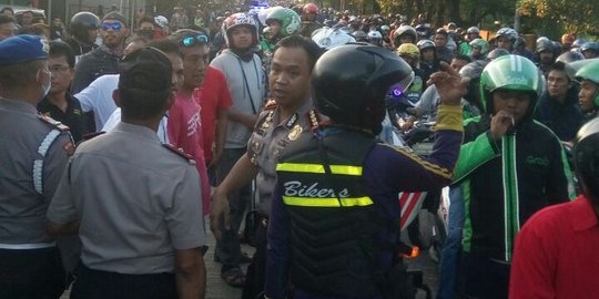 Wali Kota Tangerang tanggung jawab ricuh ojek online vs sopir angkot