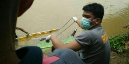 Wanita paruh baya ditemukan mengambang di Sungai Kampar