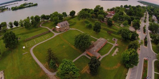 hati letnan muir di fort malden