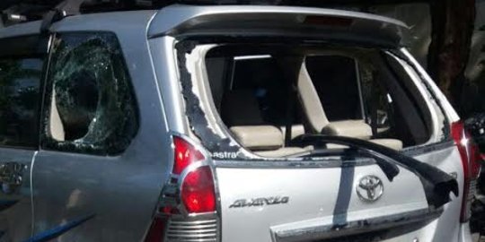 6 Sopir angkot jadi tersangka perusakan Avanza di Bandung, 6 buron