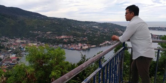 Meneropong indahnya Ibu Kota Papua dari Jayapura Tower