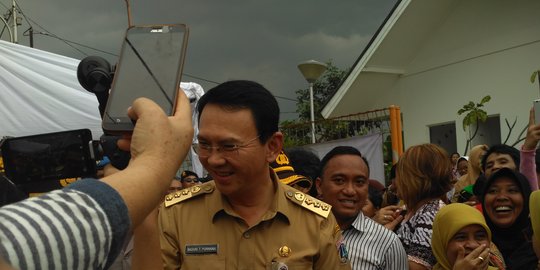 Ahok berencana buat kartu khusus lansia dan program renovasi atap