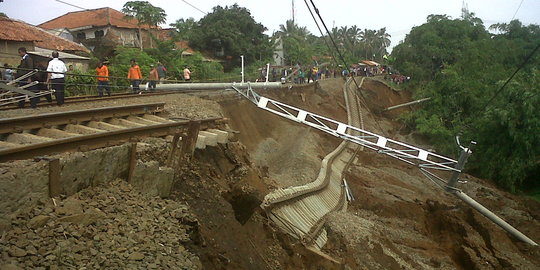 Ada 47 titik rel kereta rawan amblas dan longsor di DAOP 2 Bandung