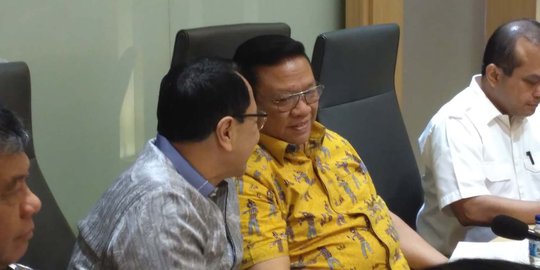 Setnov terseret kasus e-KTP, Agung Laksono minta kader Golkar tenang