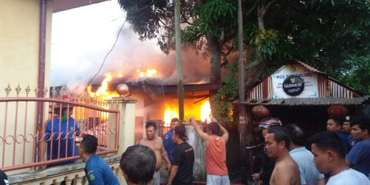 Dua rumah di Medan terbakar, penghuni terluka