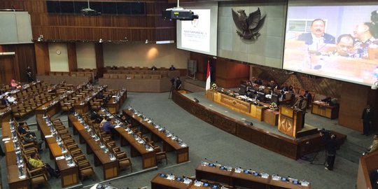 Paripurna DPR bacakan 5 surat Jokowi, salah satunya soal UU MD3
