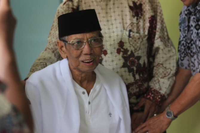 hasyim muzadi