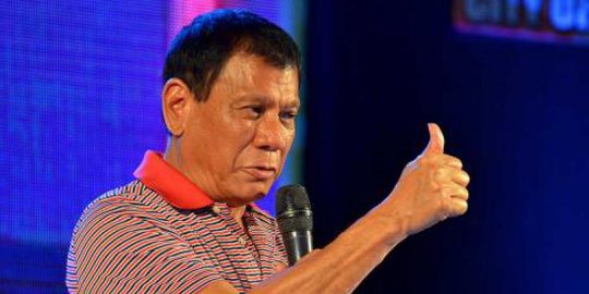 Parlemen Filipina mulai usulkan Duterte dicopot