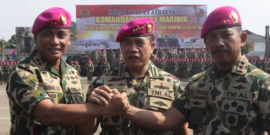 Kasal pimpin sertijab Komandan Korps Marinir