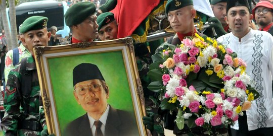 Kenangan dan bangga mereka pada sosok KH Hasyim Muzadi