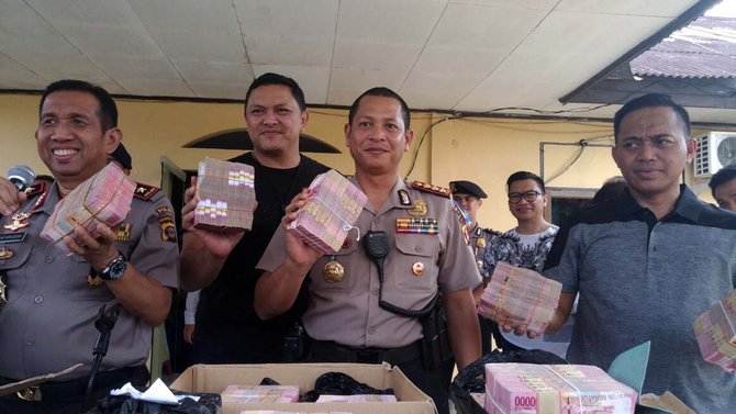 bareskrim bongkar praktik pungli di pelabuhan samarinda