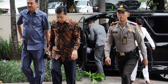 Usai rapat di Golkar, Setnov ngacir ditanya soal sidang kasus e-KTP